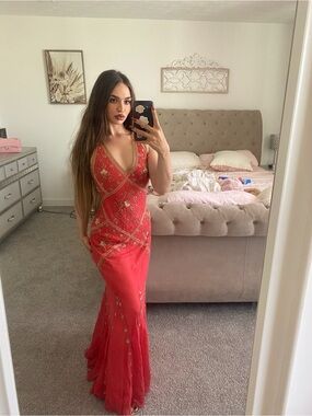 Cache Red Embroidered V-Neck Prom Gown